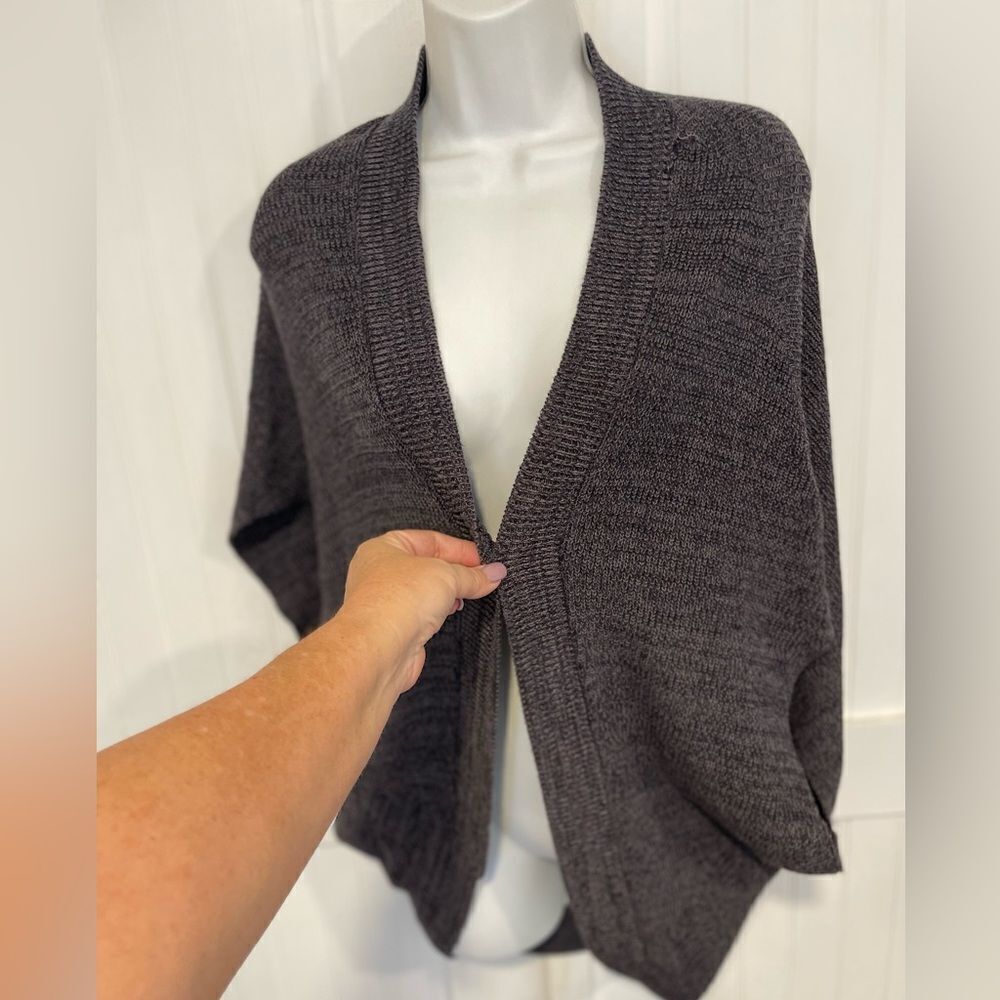 WILD Pearl dark gray/black sweater size XS/S